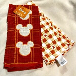 NWT Disney Kitchen Towels